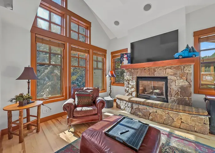Union Creek Townhome 164d New Listing! *