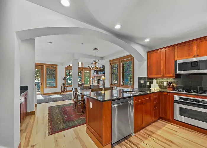 Union Creek Townhome 164d New Listing! Apartment *