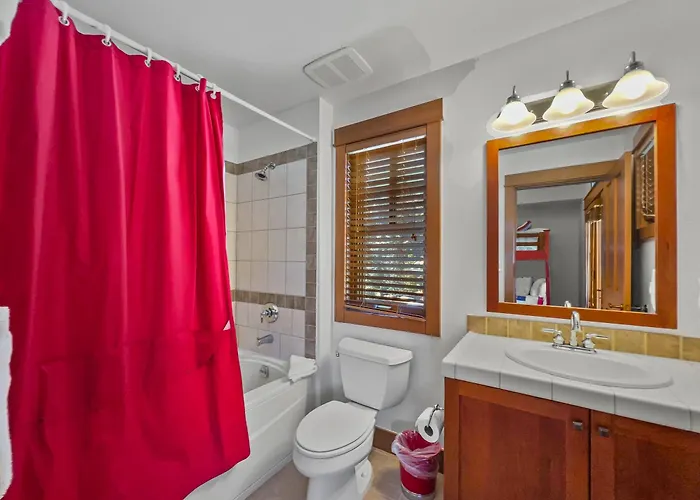 Union Creek Townhome 164d New Listing!