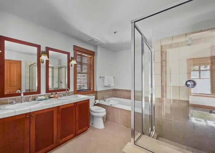 Union Creek Townhome 164d New Listing! Apartment