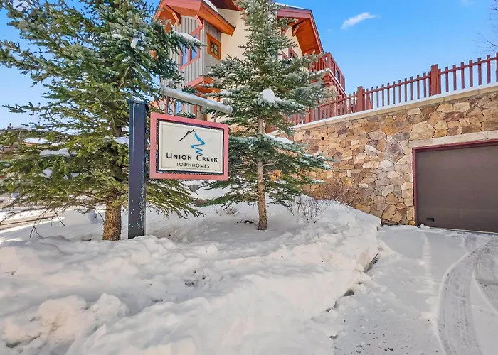 Union Creek Townhome 164d New Listing! *